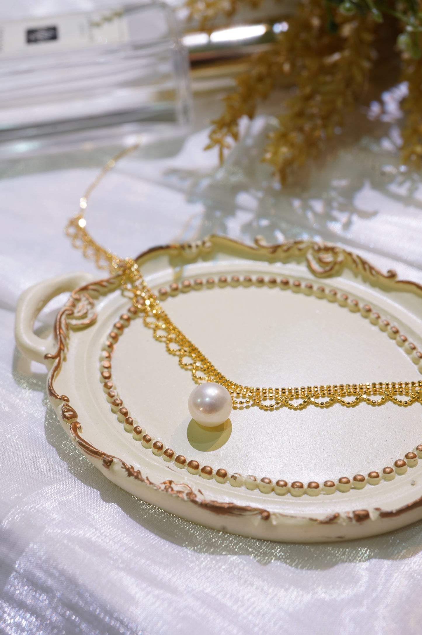 Elegant Lace Freshwater Pearl Necklace