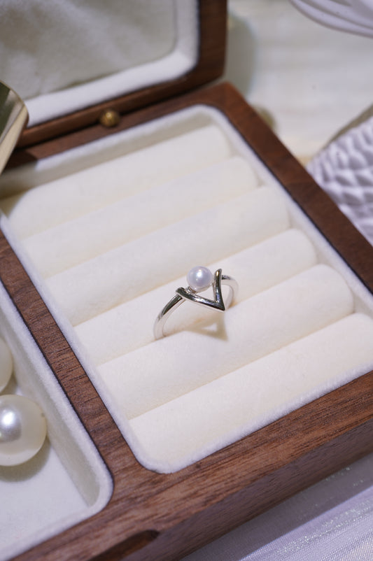Victory Freshwater Pearl Ring