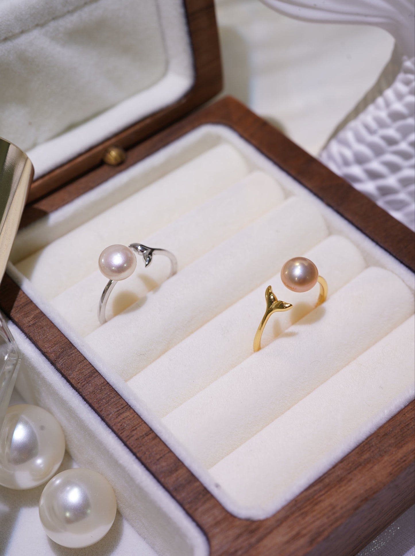 'Mermaid Tail' Bun Freshwater Pearl Ring