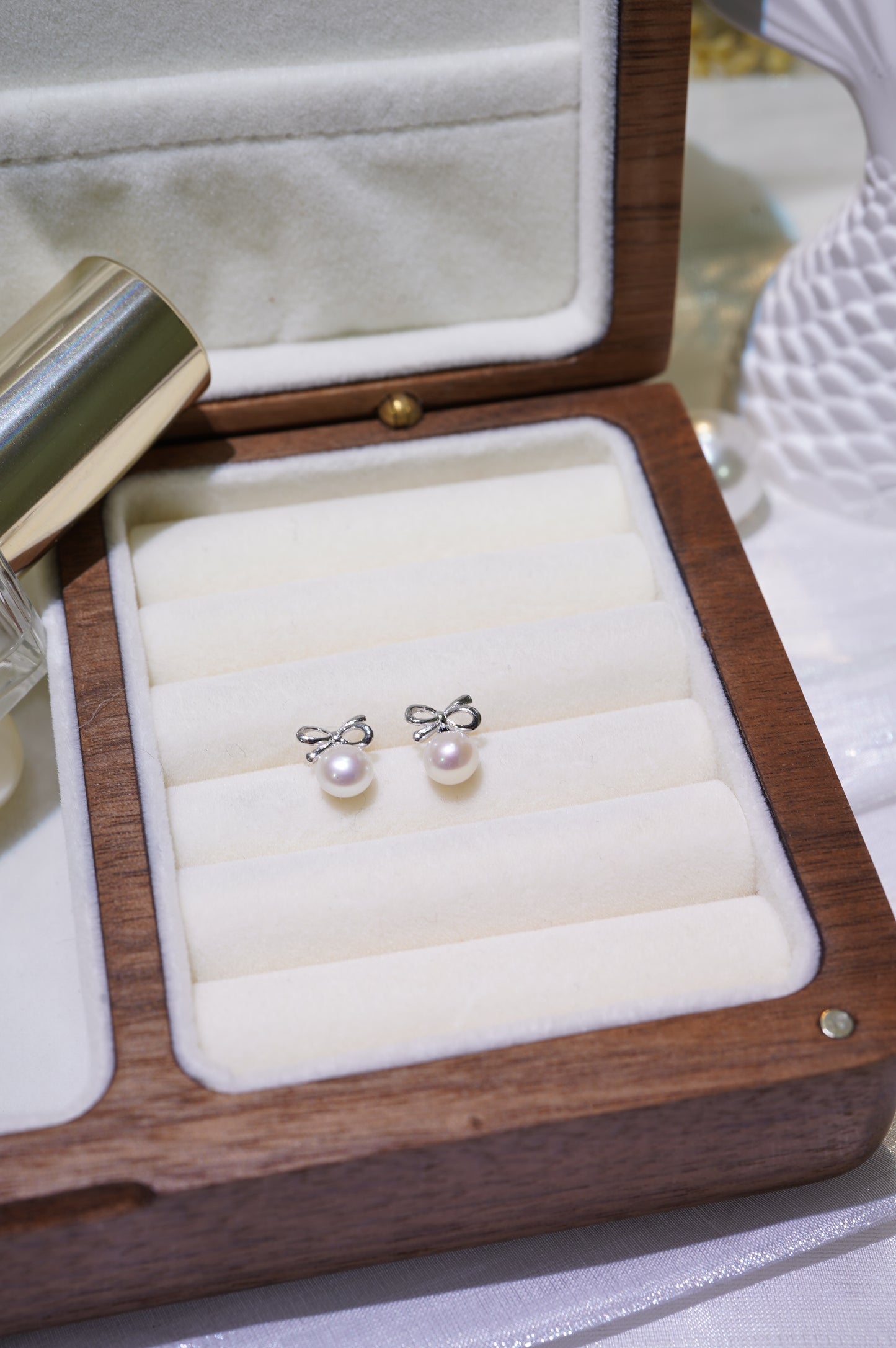 Mini Bow-tie Freshwater Pearl Earrings