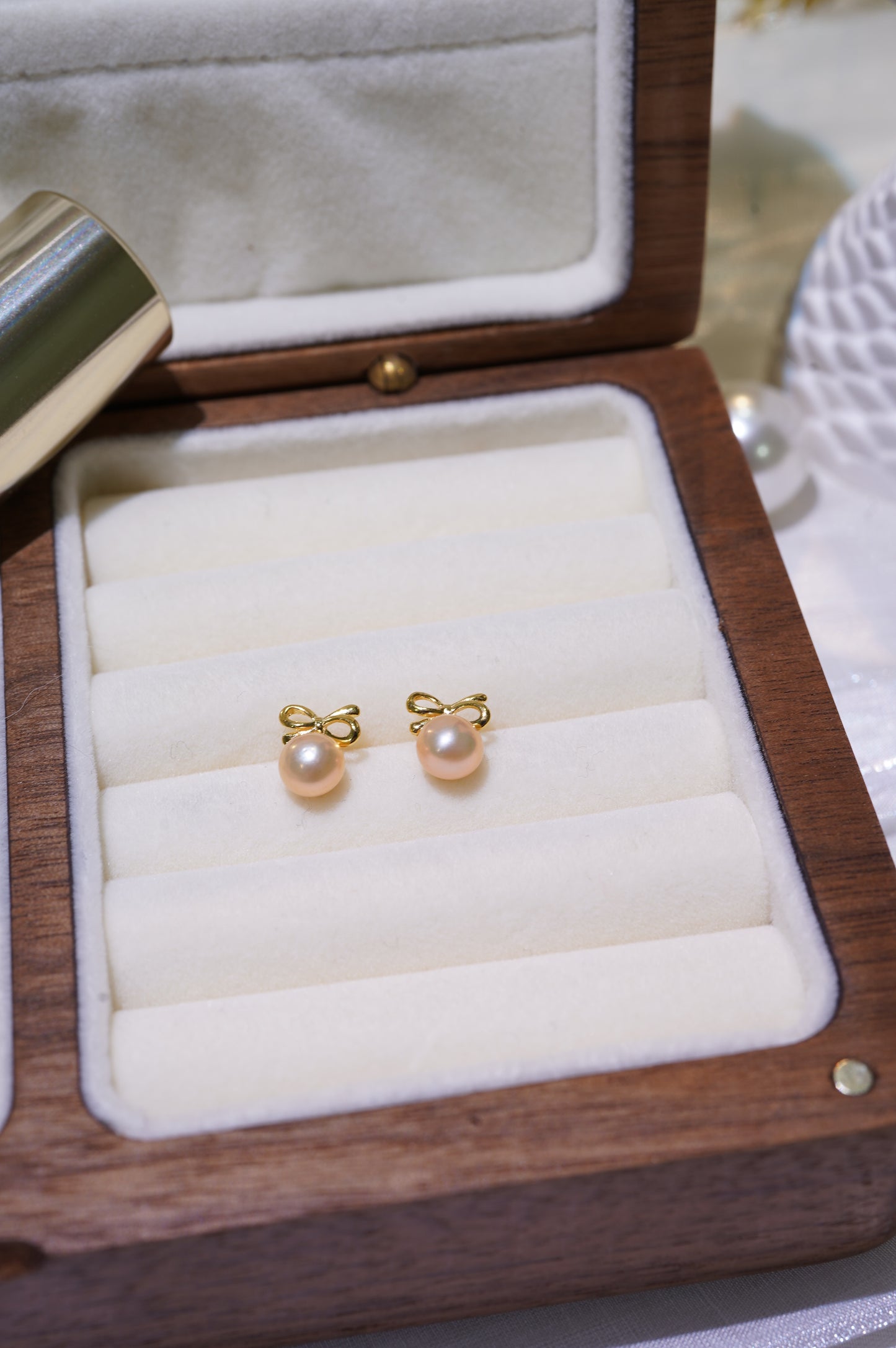 Mini Bow-tie Freshwater Pearl Earrings