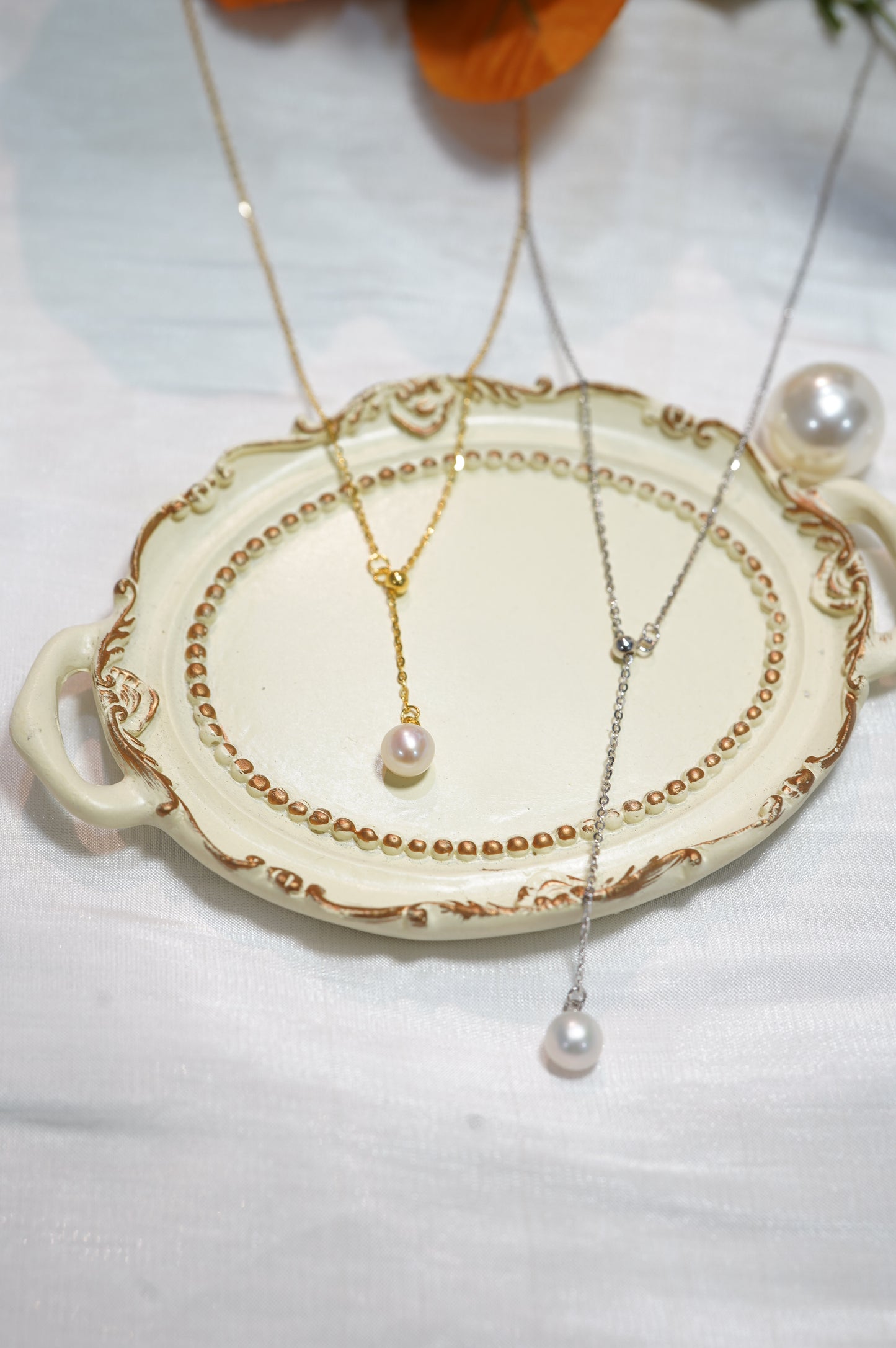 Minimalism Y-shaped Adjustable Round Freshwater Pearl Necklace