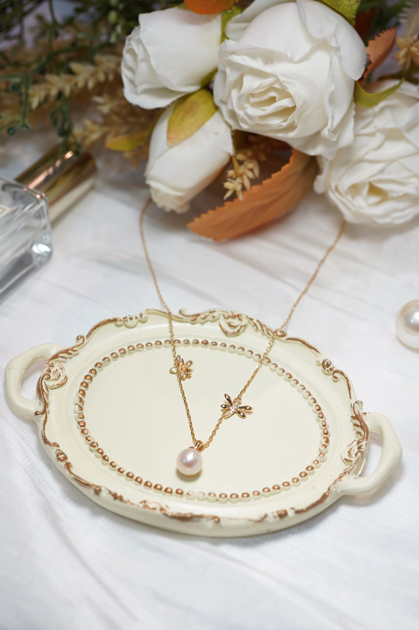 Lucky Clover & Dragonfly Round Freshwater Necklace