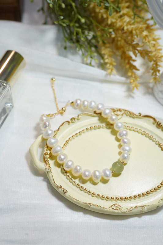 '#1 Jade' Freshwater Pearls Bracelet
