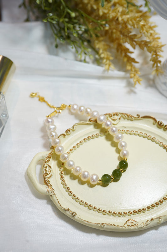 '#3 Jade' Freshwater Pearls Bracelet