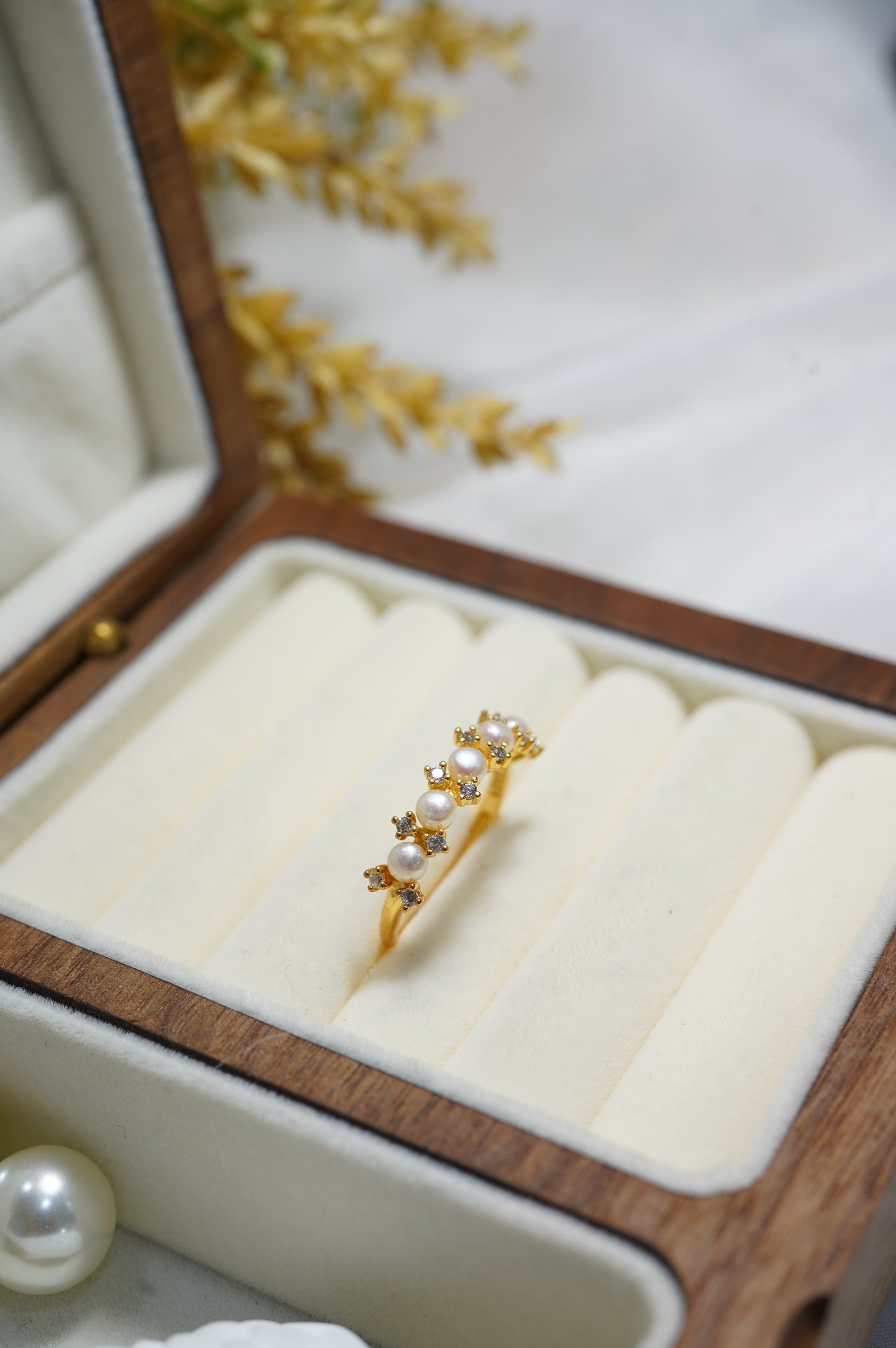 ‘Wreath' Bun Freshwater Pearl Ring