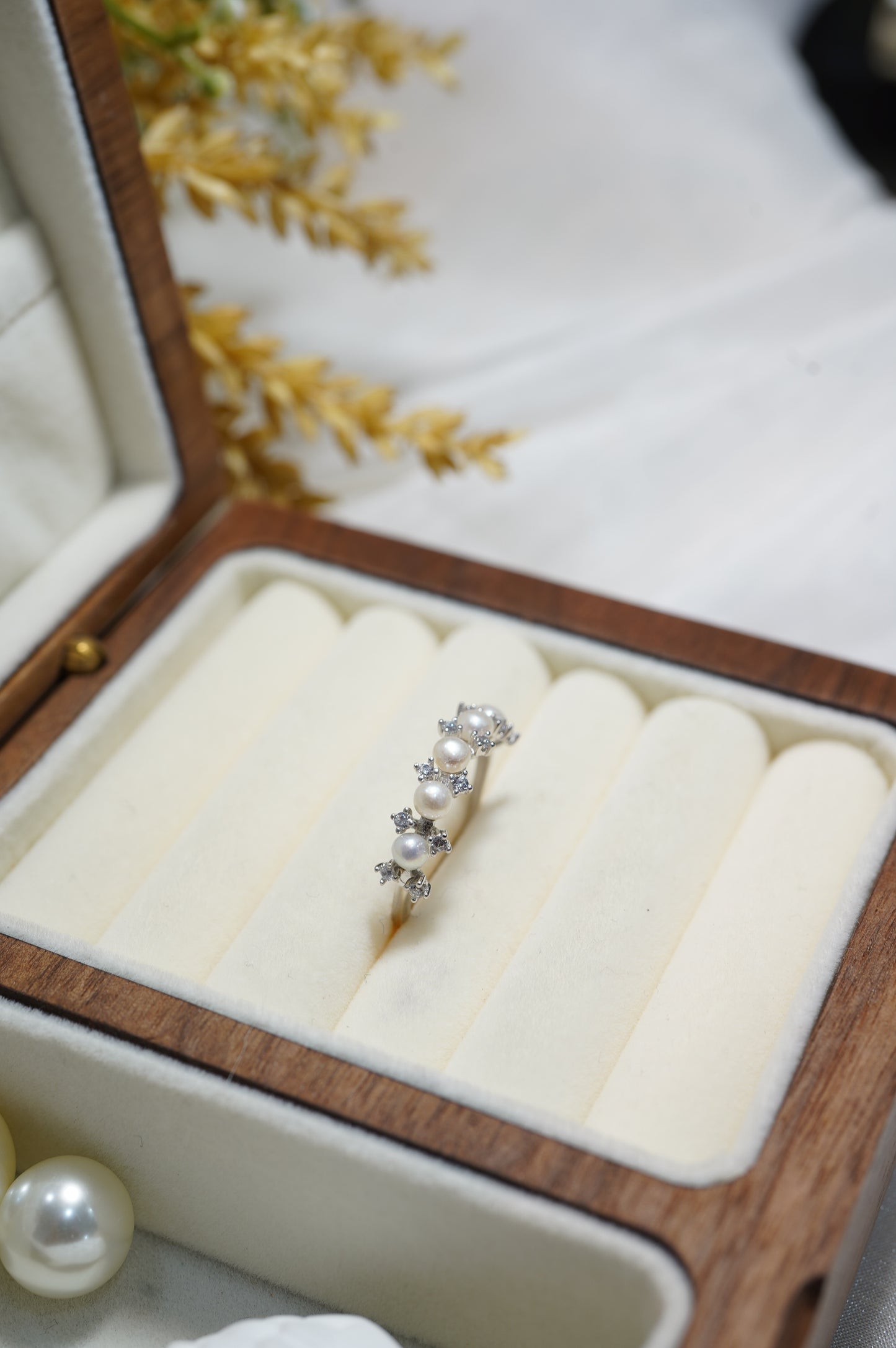 ‘Wreath' Bun Freshwater Pearl Ring