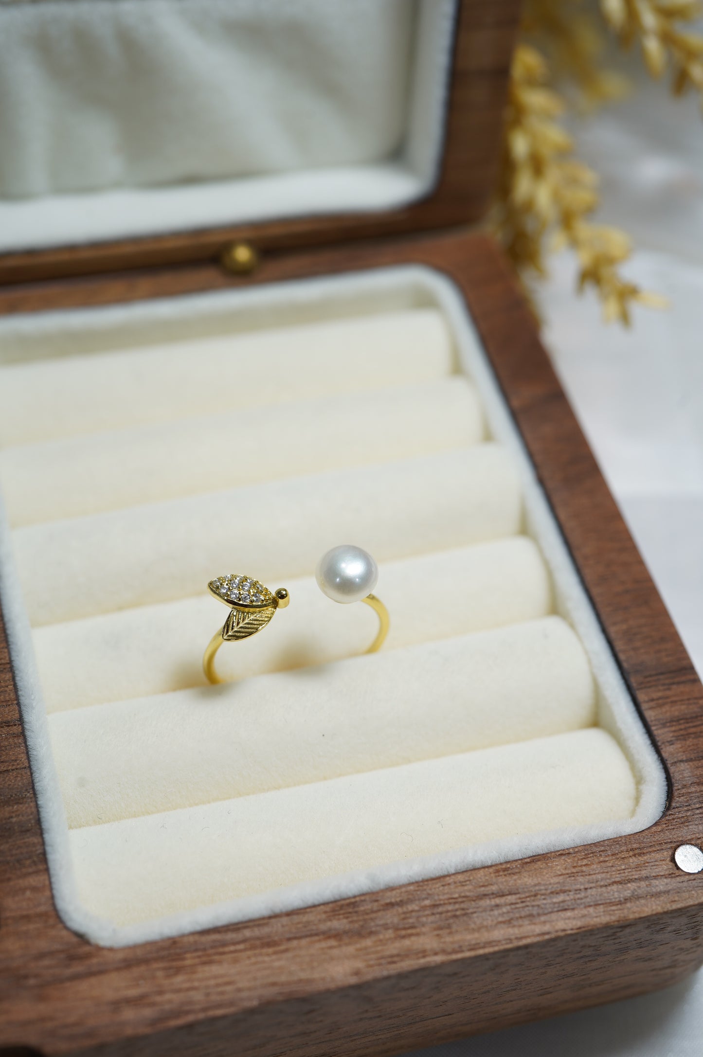 ‘Shining Hearts' Bun Freshwater Pearl Ring
