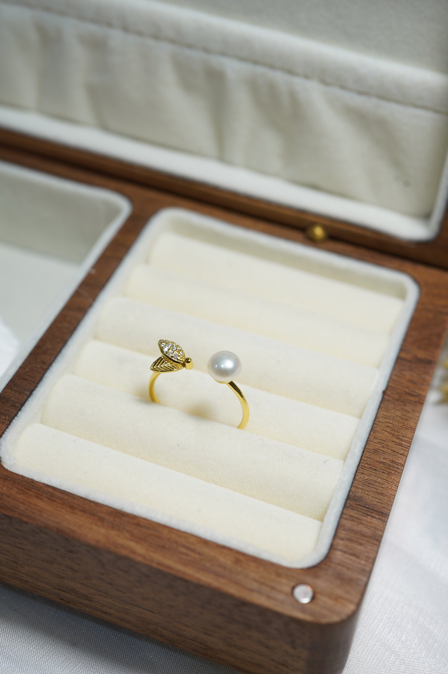 ‘Shining Hearts' Bun Freshwater Pearl Ring