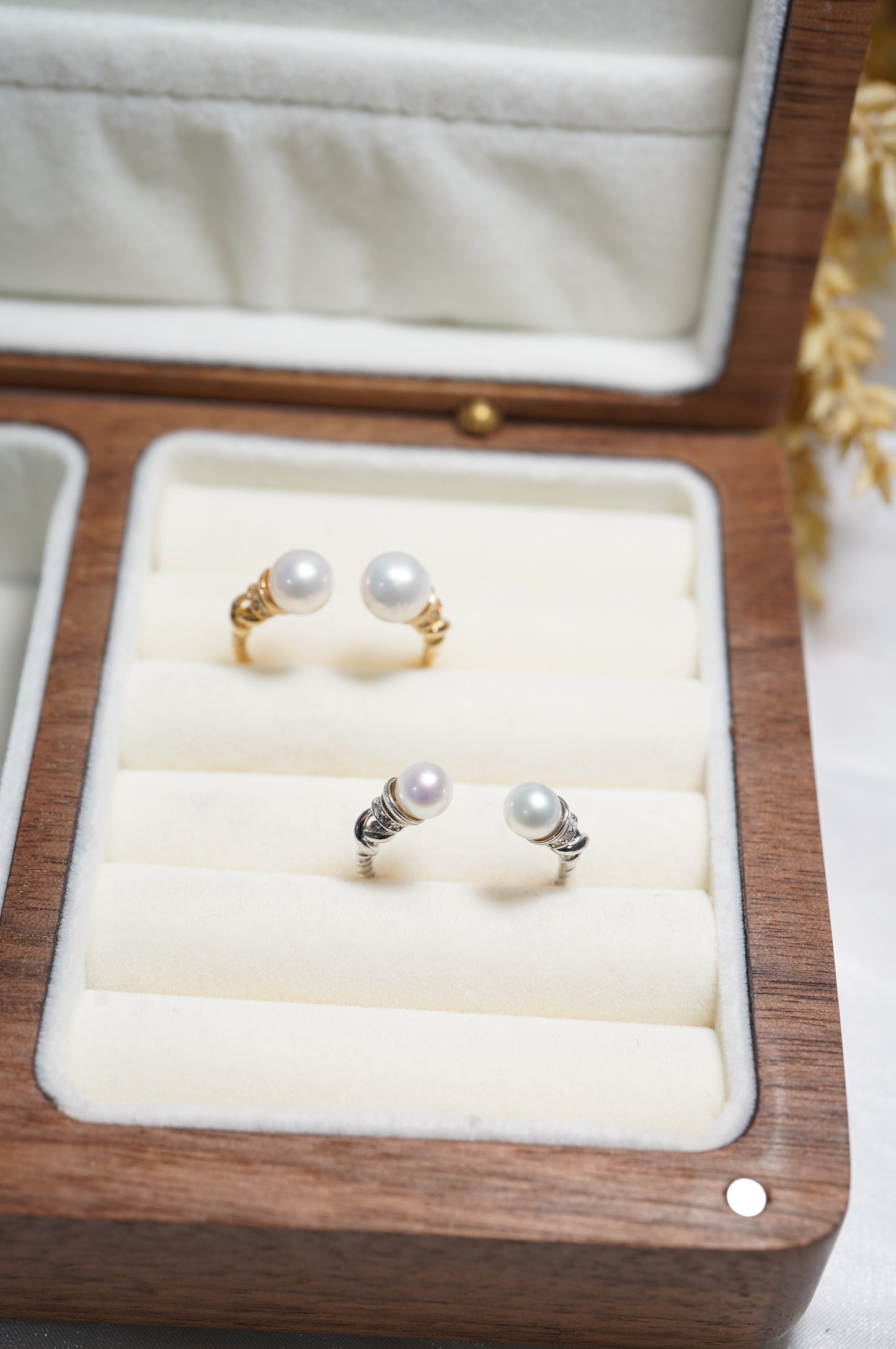 ‘Torch' Round Freshwater Pearl Ring
