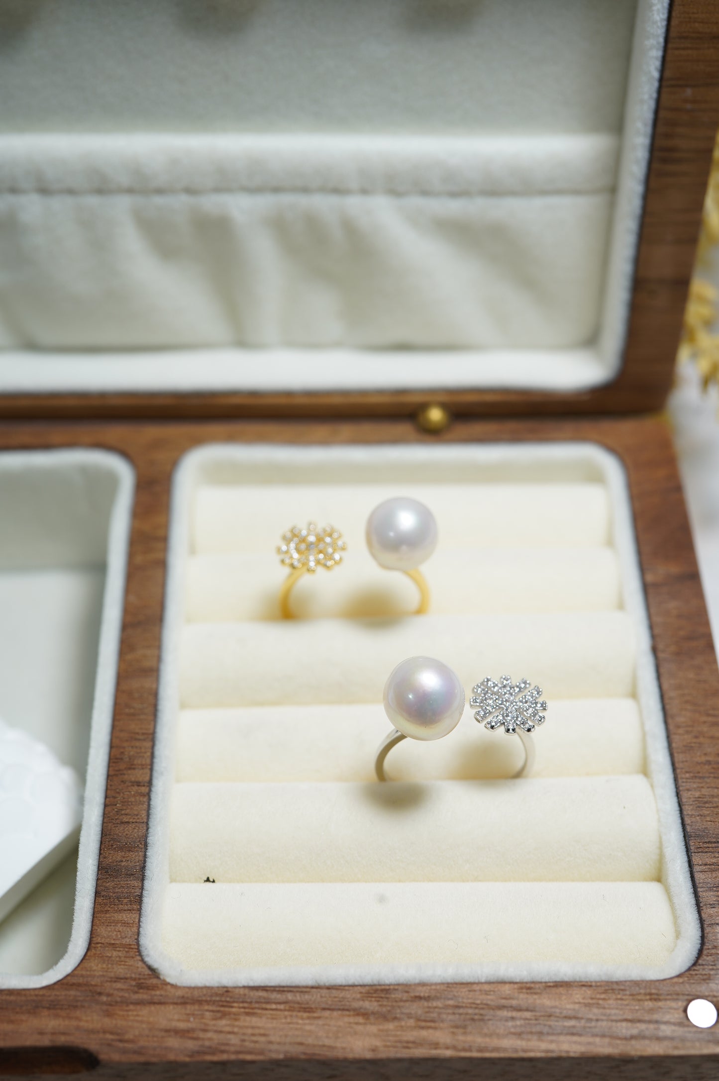 ‘Snowflake' Round Freshwater Pearl Ring