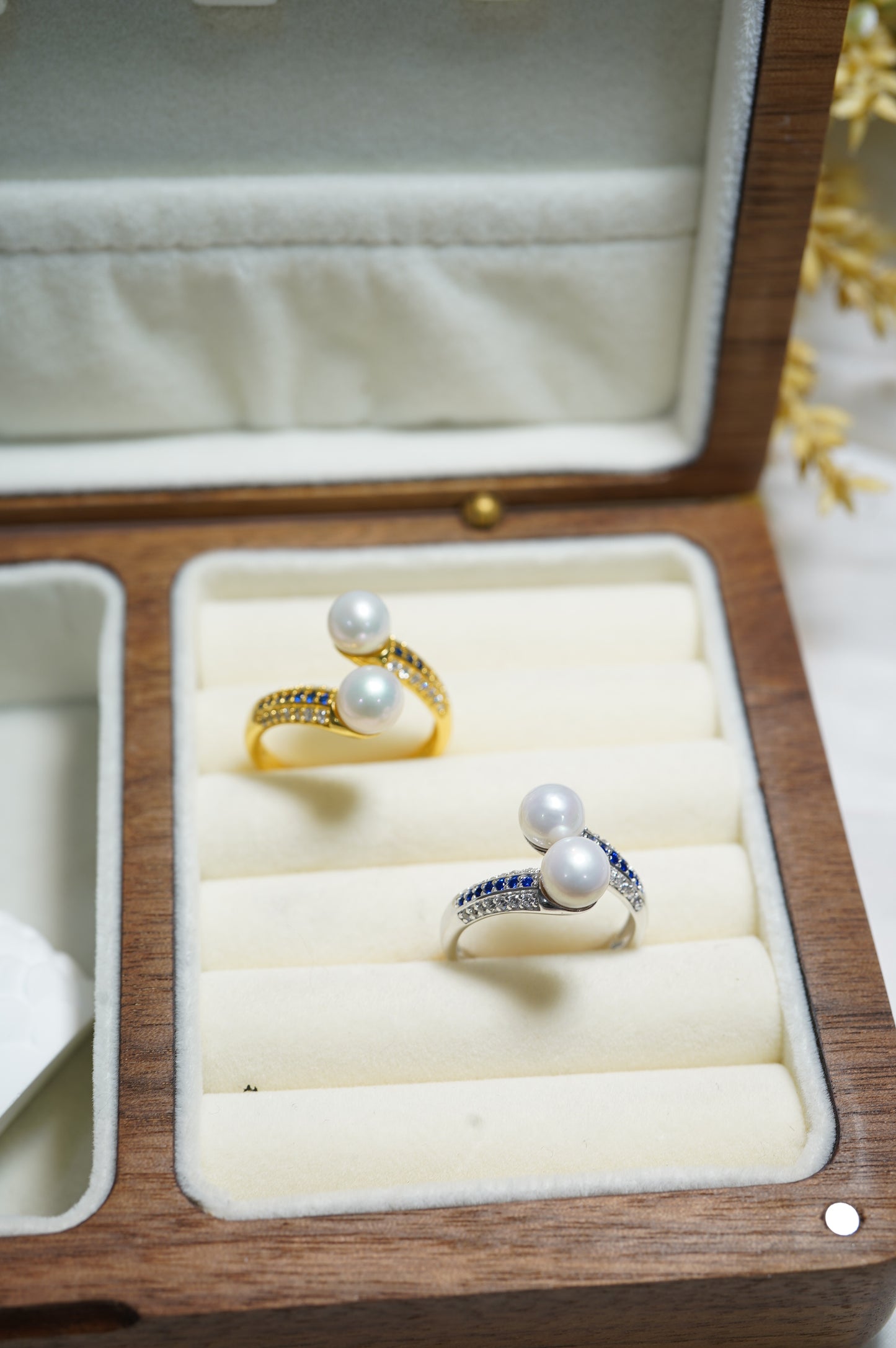 ‘Snake' Round Freshwater Pearl Ring