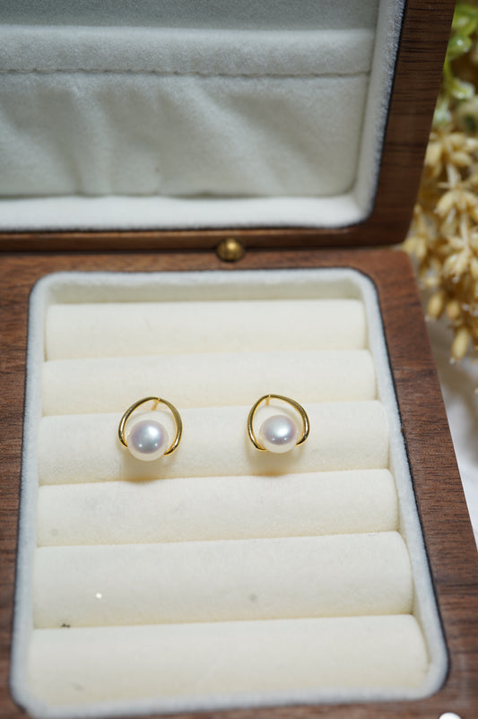 'Oval Bun' Freshwater Pearl Earrings