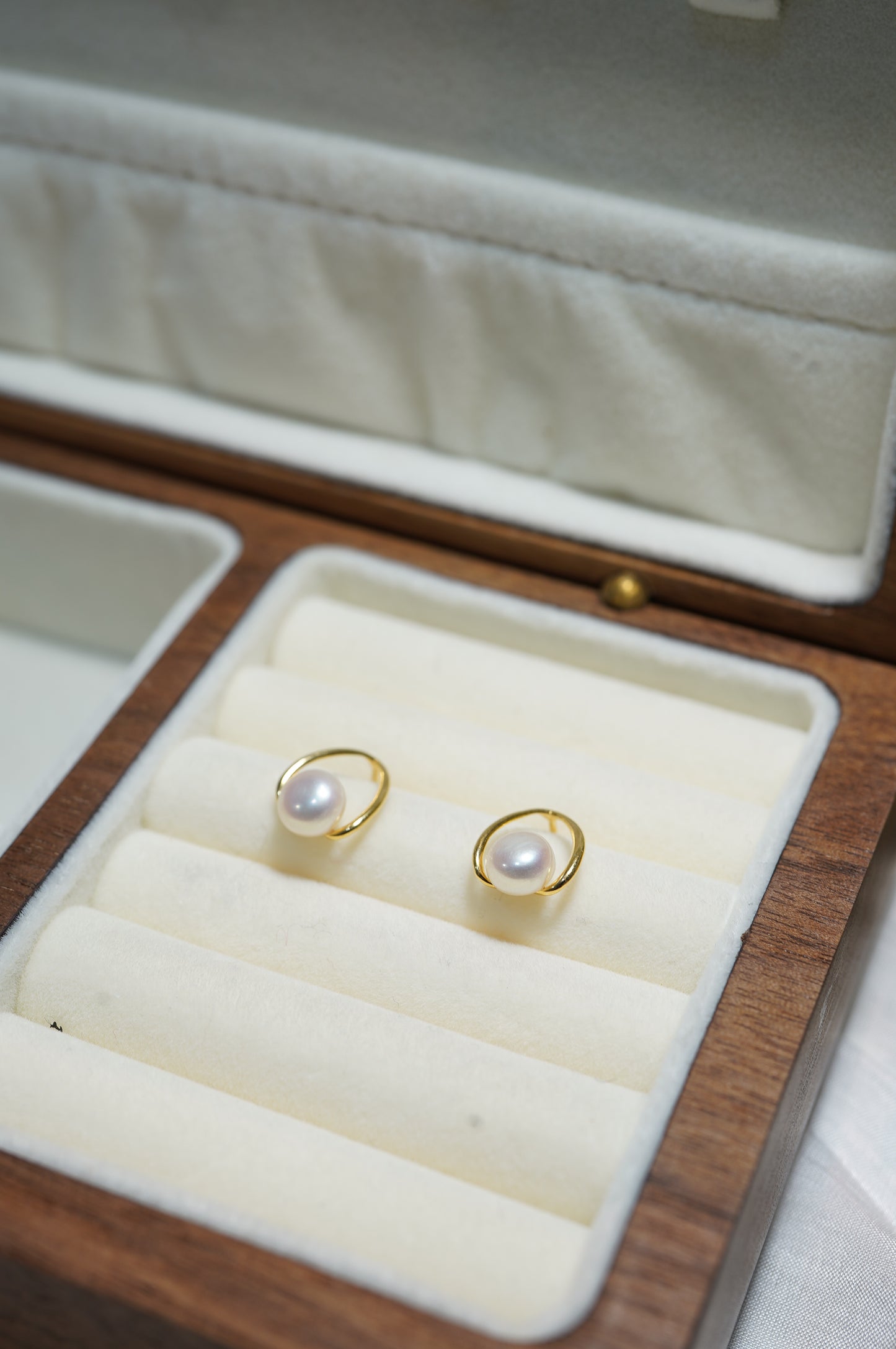 'Oval Bun' Freshwater Pearl Earrings