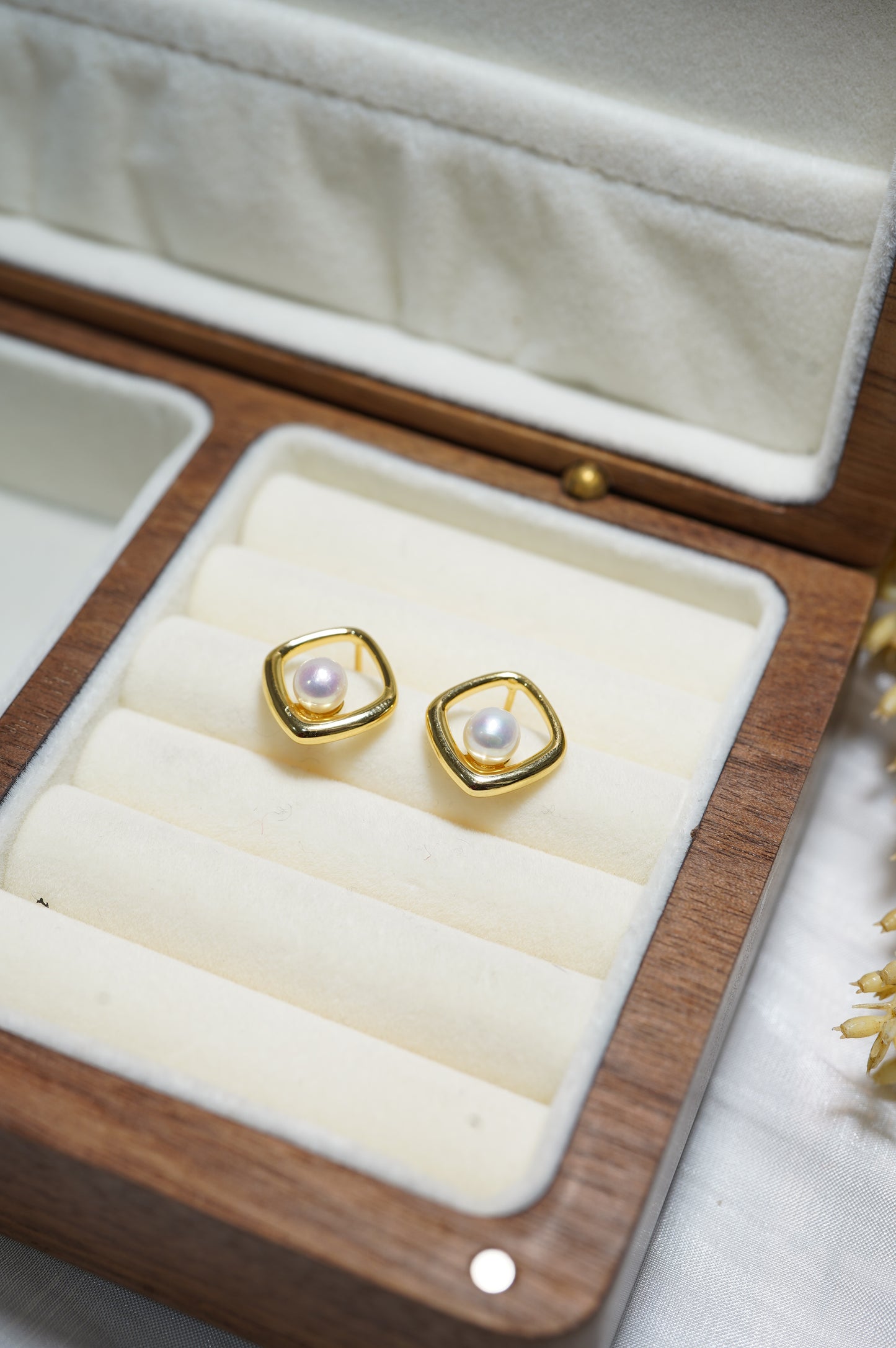 Square Window Freshwater Pearl Earrings