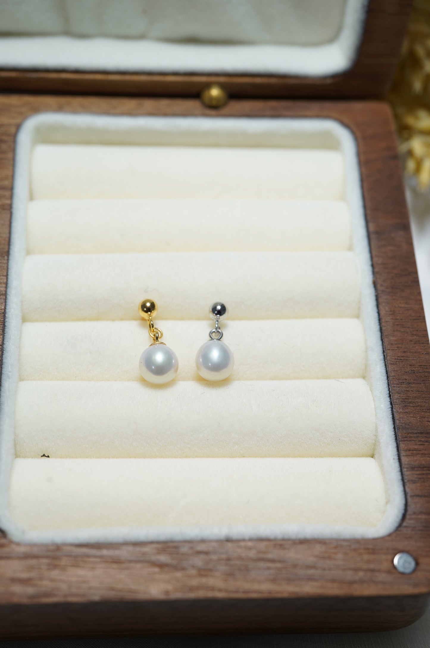 'Little Dangle' Freshwater Pearl Earrings
