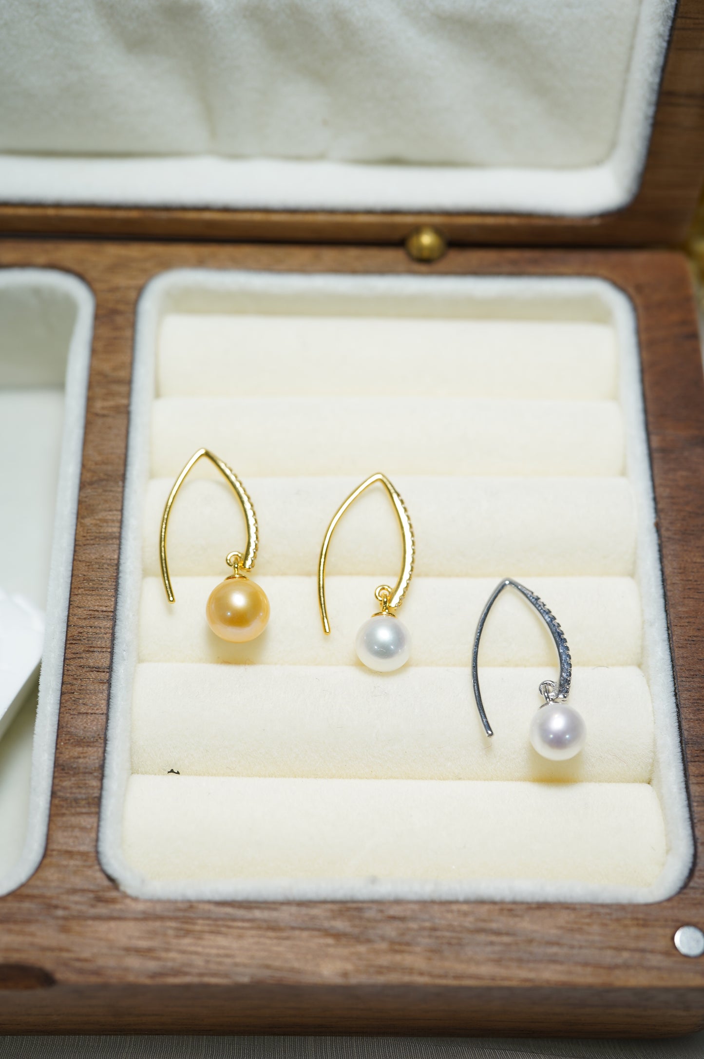 'Victory' Freshwater Pearl Earrings