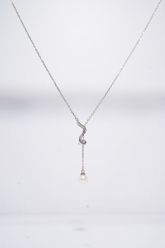 'Sinead' Y-shaped Round Freshwater Necklace