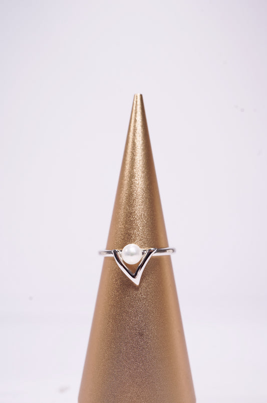 Victory Freshwater Pearl Ring