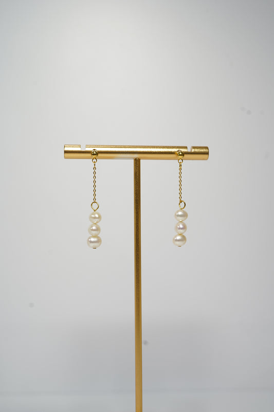 'Daily Dangle' Freshwater Pearl Earrings