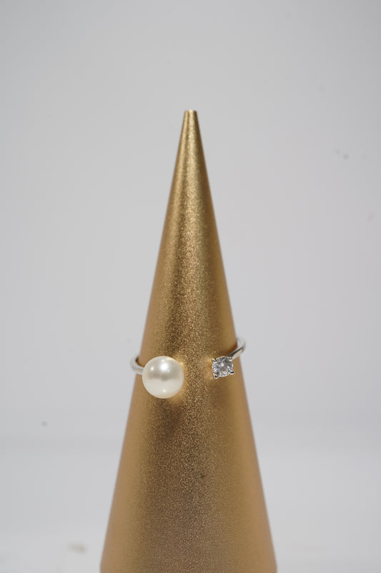 ‘Diamond' Bun Freshwater Pearl Ring