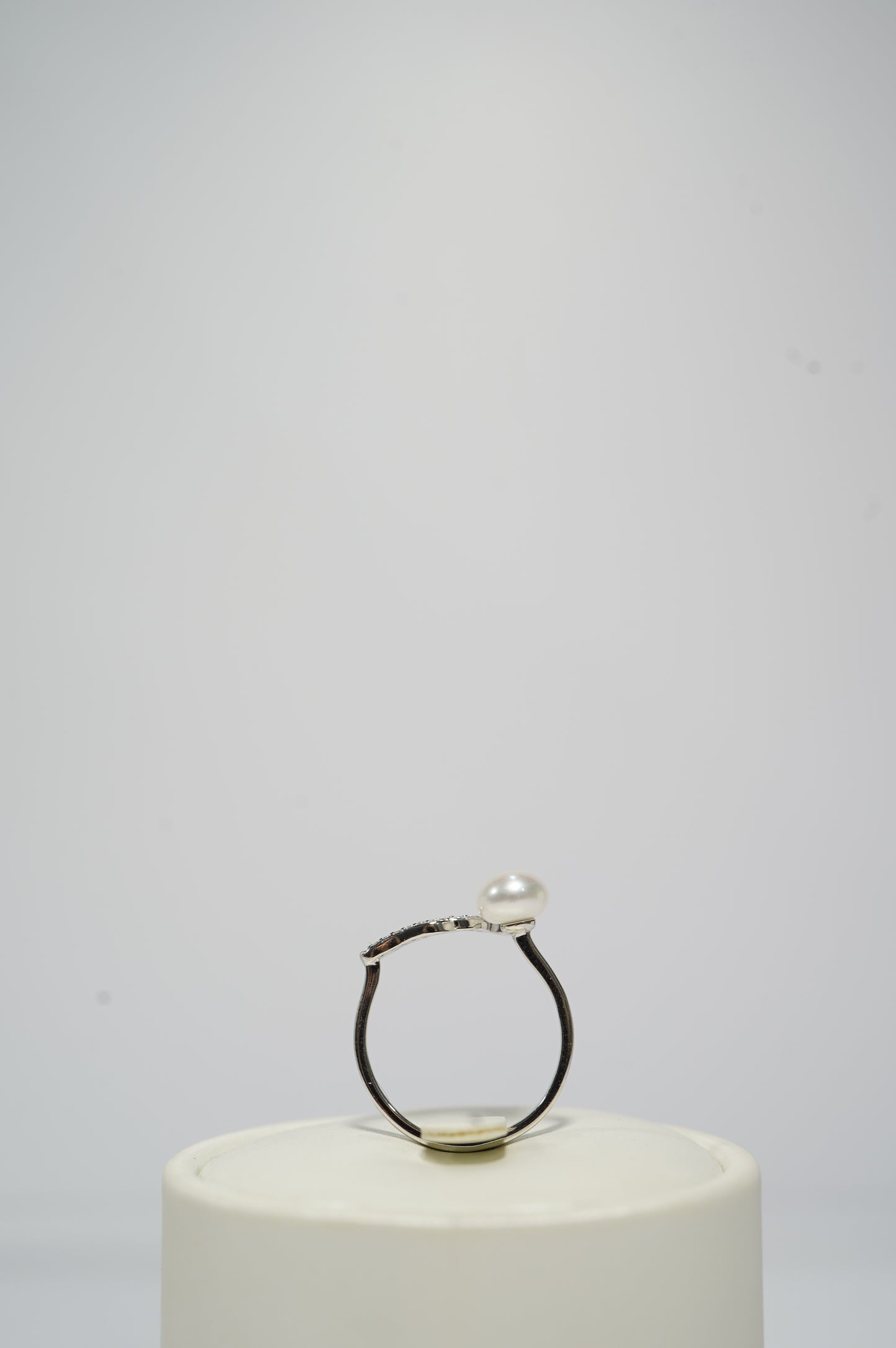 ‘Wings' Bun Freshwater Pearl Ring