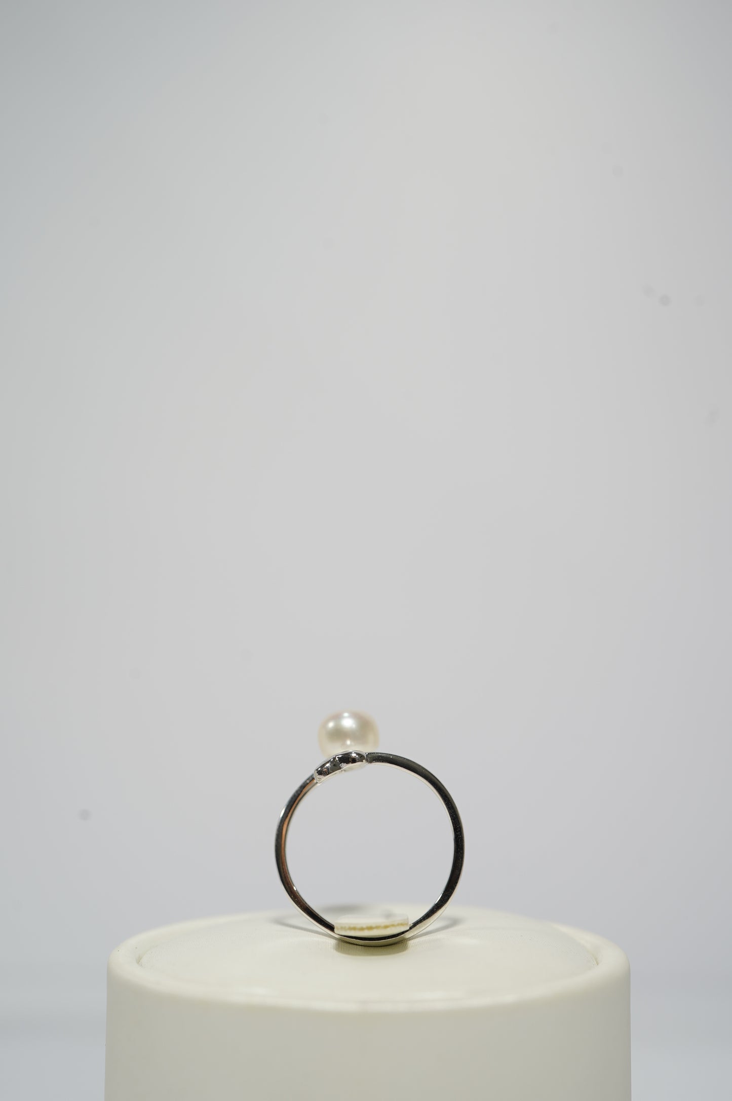 ‘Heart Point' Bun Freshwater Pearl Ring
