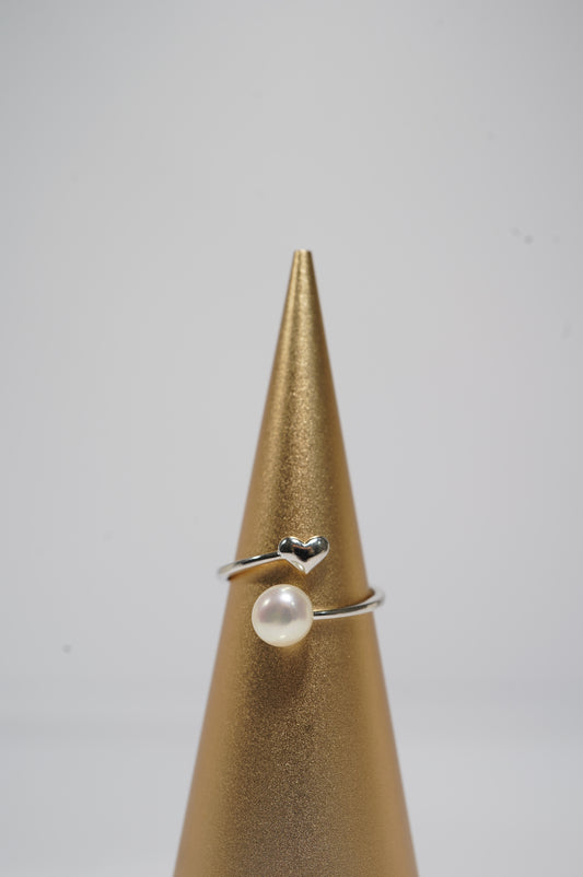 ‘Heart Point' Bun Freshwater Pearl Ring