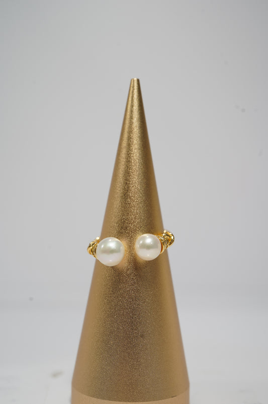 ‘Torch' Round Freshwater Pearl Ring