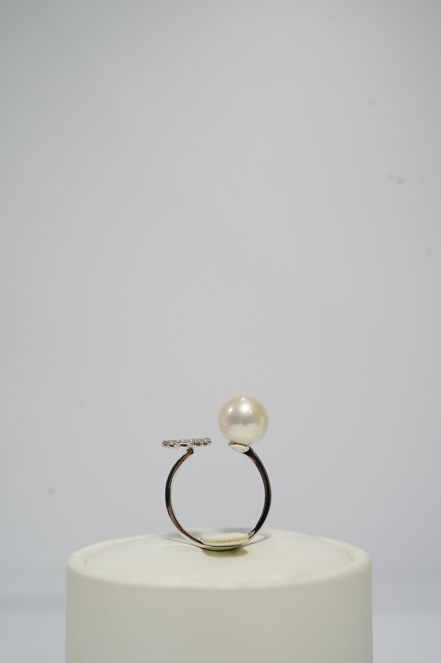 ‘Snowflake' Round Freshwater Pearl Ring