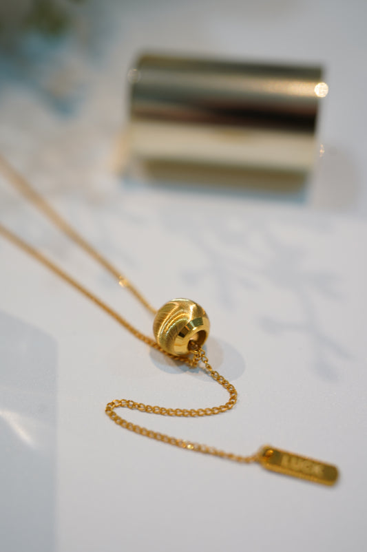 Cat Eye Rolling Necklace