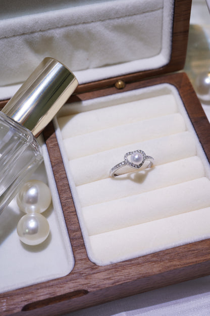 Heart with Freshwater Pearl Ring