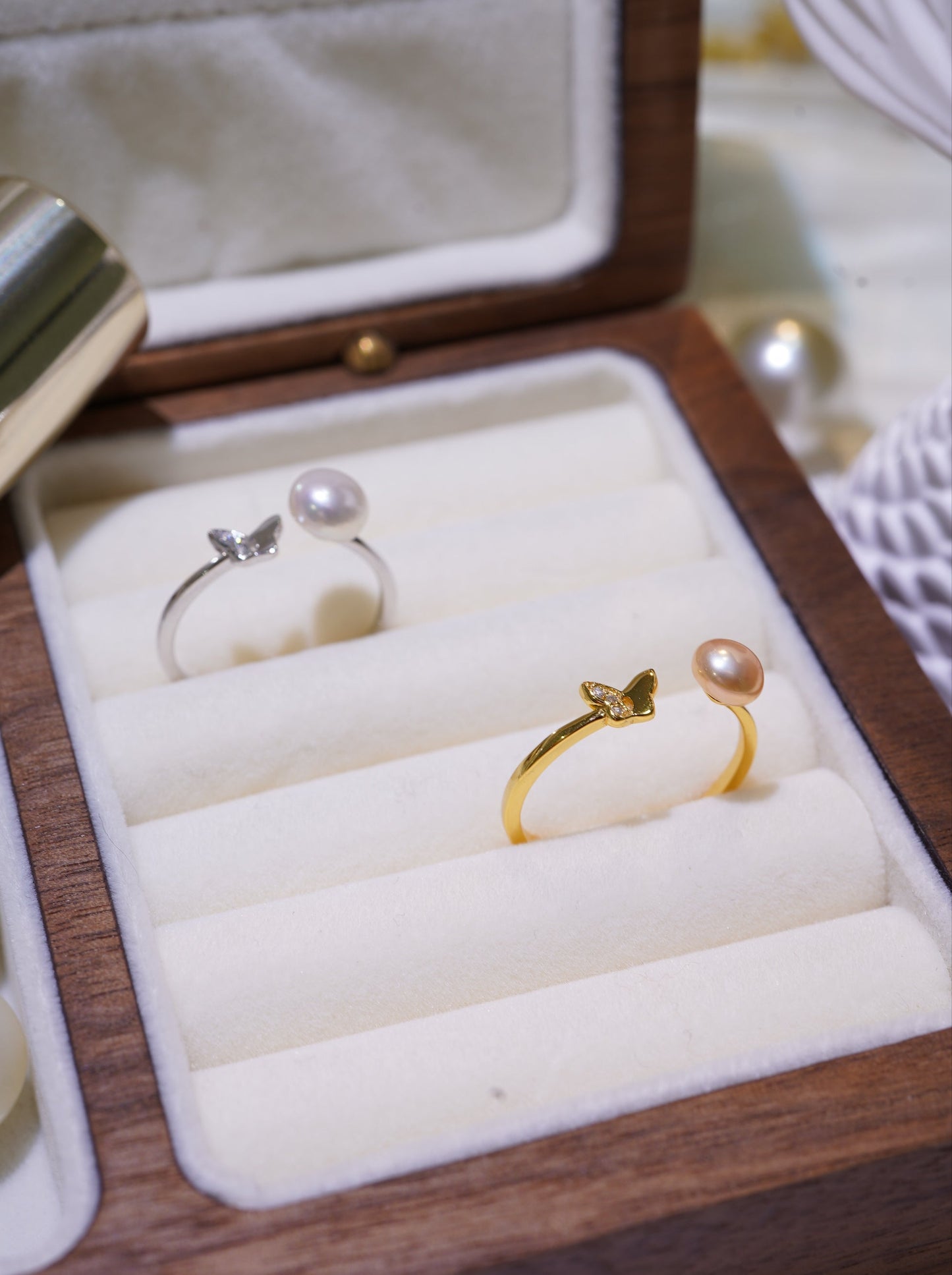 Shiny Butterfly Freshwater Pearl Ring