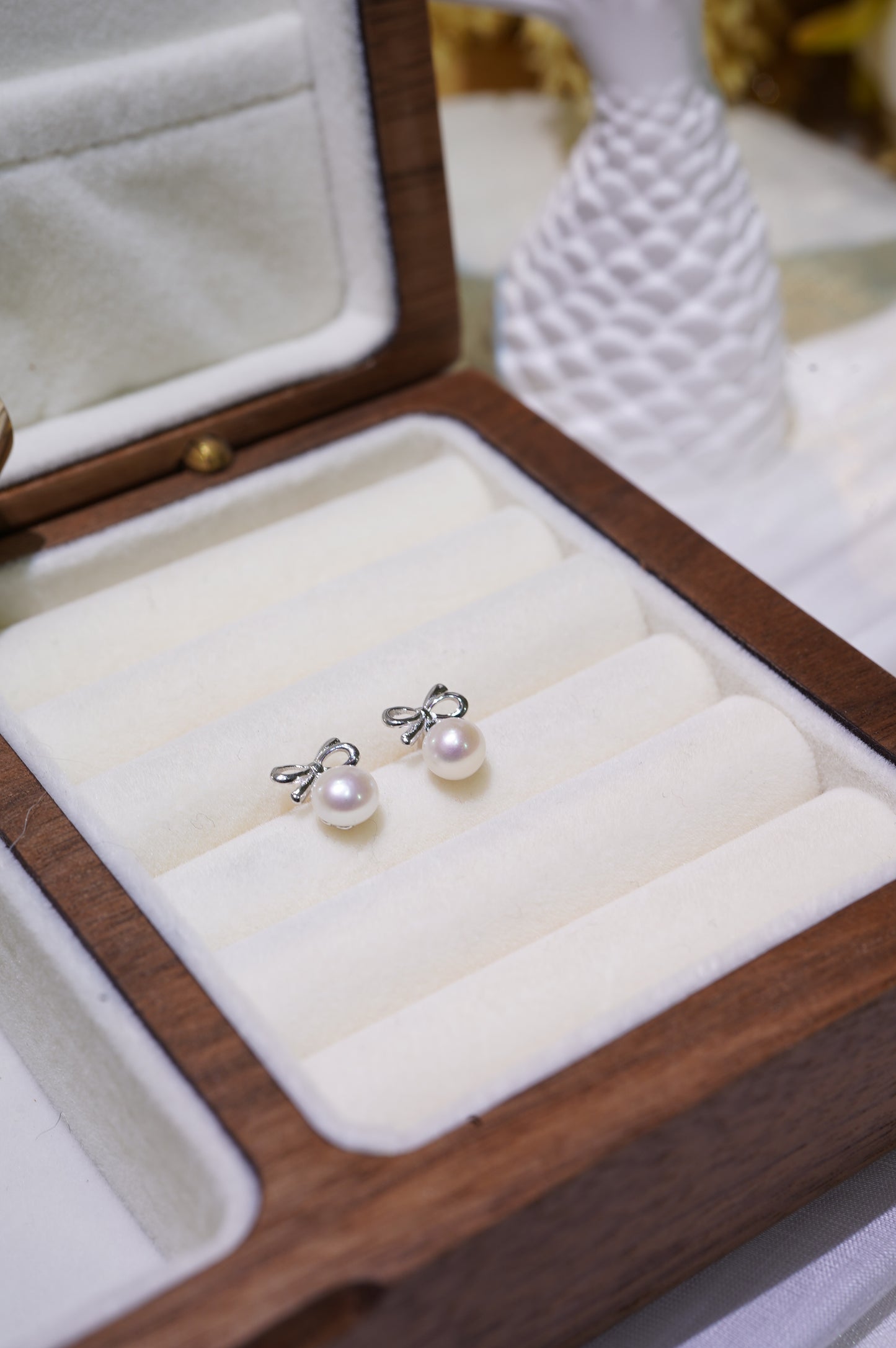 Mini Bow-tie Freshwater Pearl Earrings