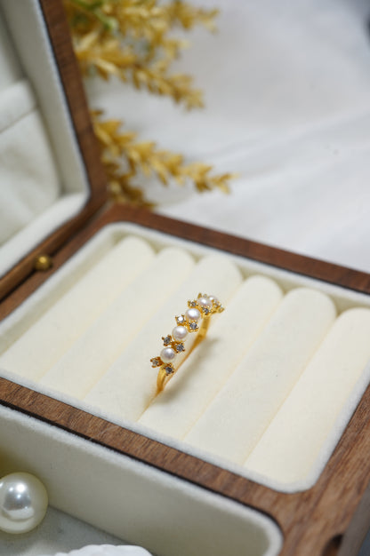 ‘Wreath' Bun Freshwater Pearl Ring