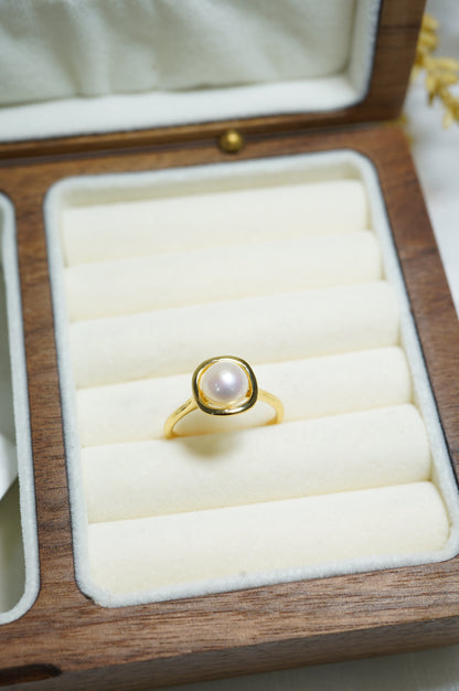 ‘Square' Bun Freshwater Pearl Ring