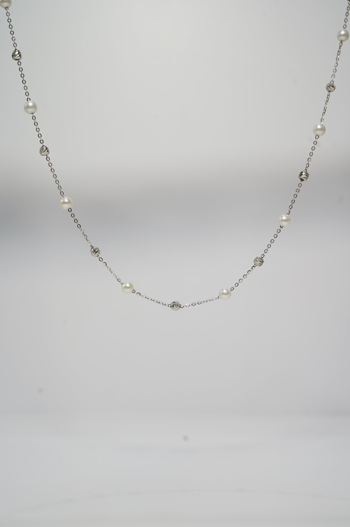 'Shiny Starry Sky' Freshwater Pearl Necklace