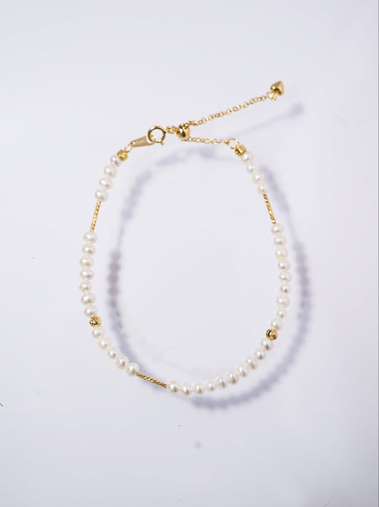 The Basics Gold Baby Freshwater Pearls Bracelet