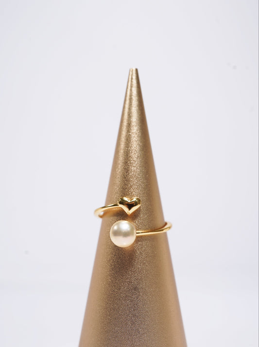 ‘Heart Point' Bun Freshwater Pearl Ring