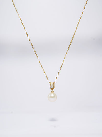 Cubic Diamond Round Freshwater Pearl Necklace