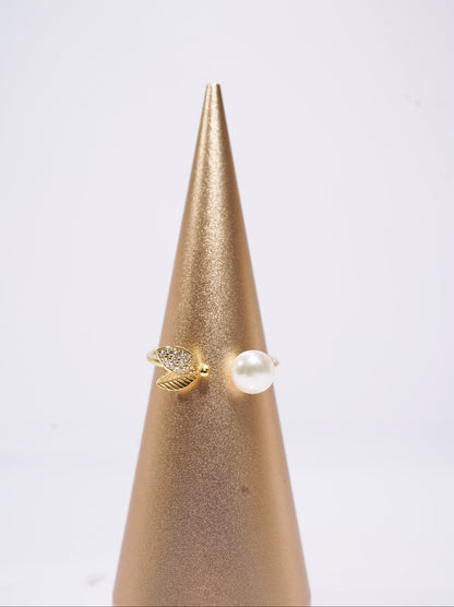 ‘Shining Hearts' Bun Freshwater Pearl Ring