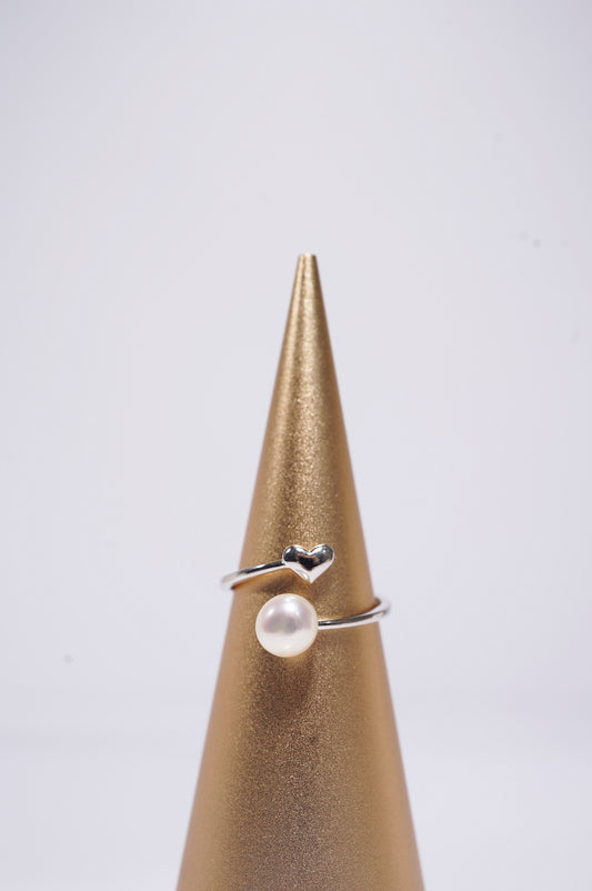 ‘Heart Point' Bun Freshwater Pearl Ring