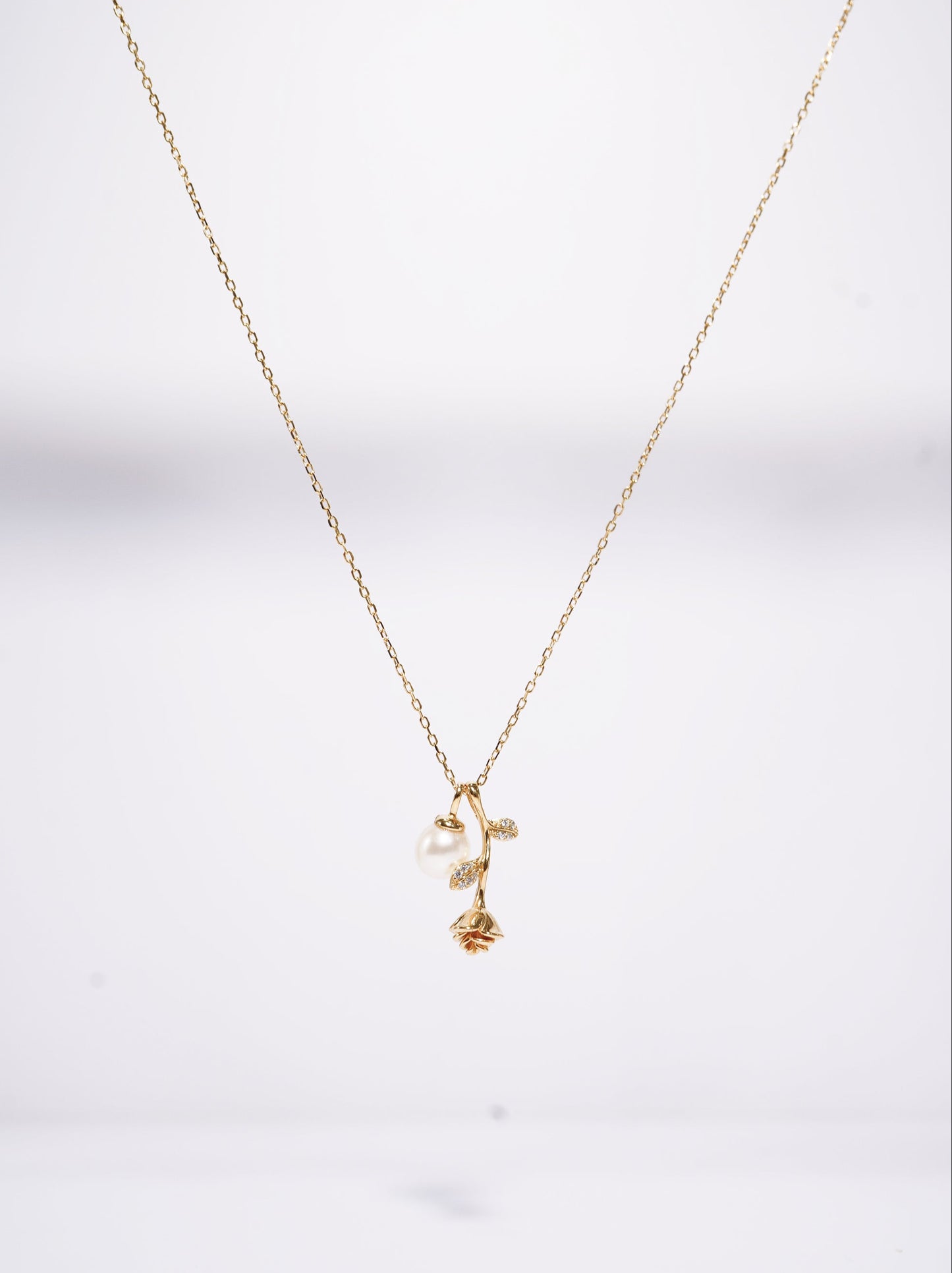 Lady Romantic Rose Round Freshwater Pearl Necklace