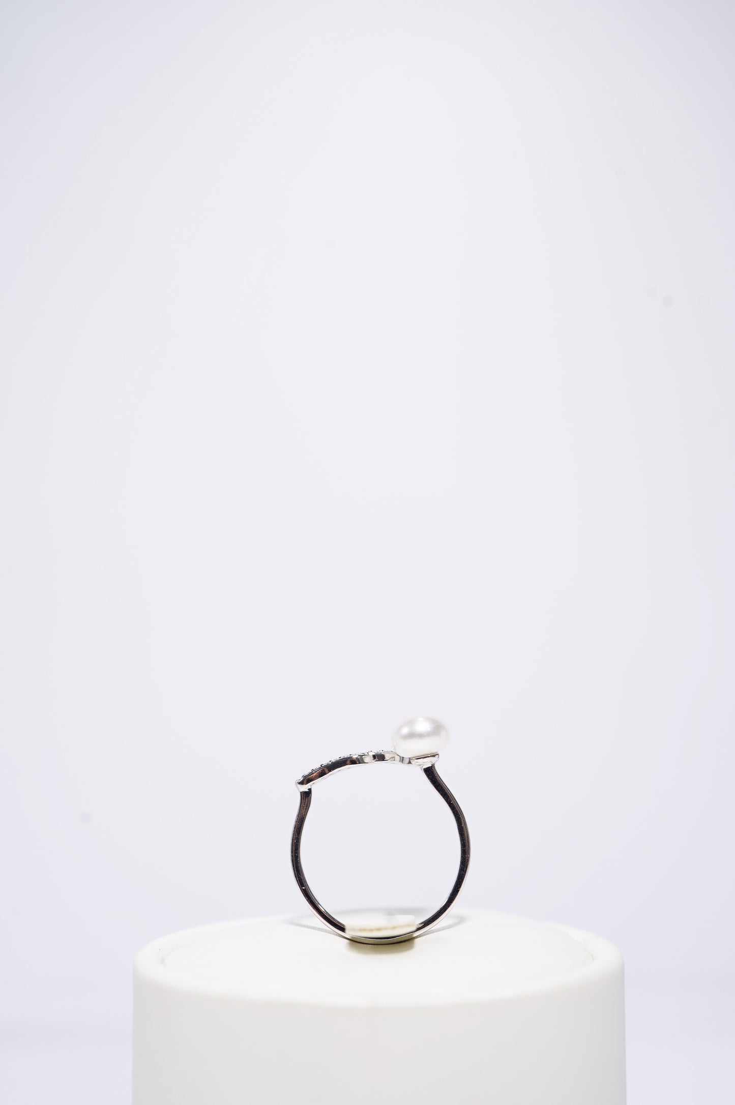 ‘Wings' Bun Freshwater Pearl Ring