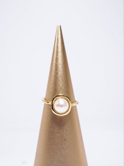‘Square' Bun Freshwater Pearl Ring