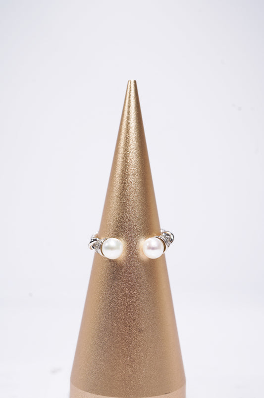 ‘Torch' Round Freshwater Pearl Ring