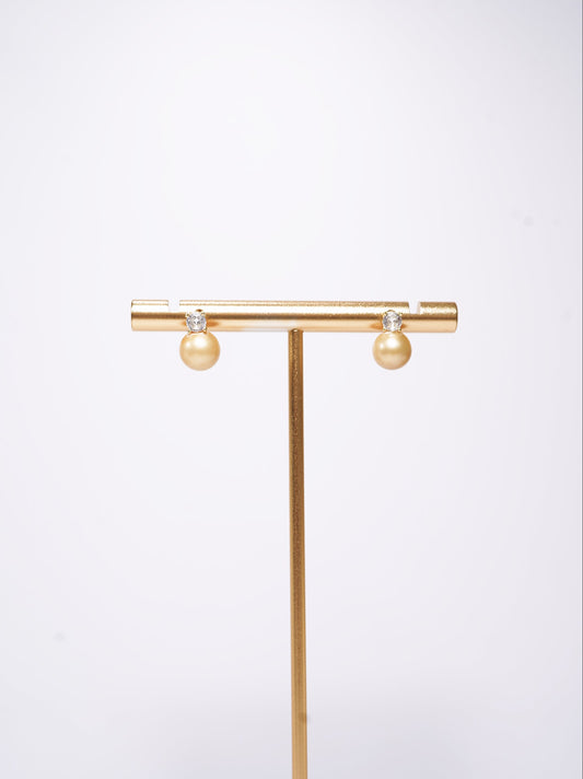 'Diana Gold' Freshwater Pearl Earrings