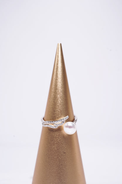 ‘Wings' Bun Freshwater Pearl Ring