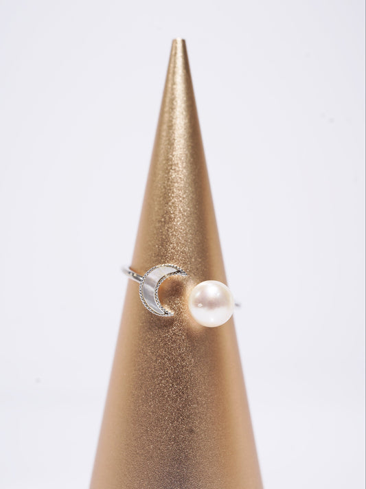 Moon Freshwater Pearl Ring