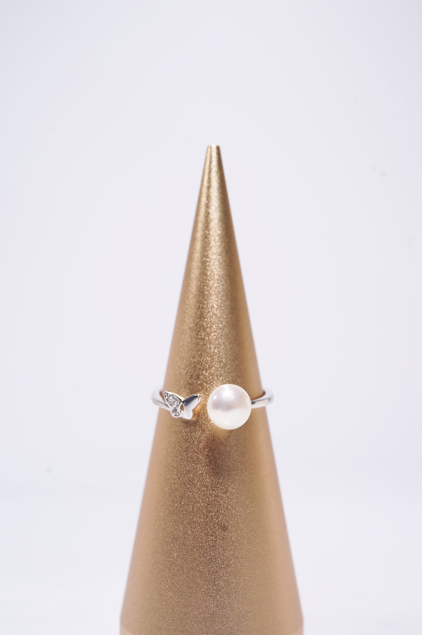 Shiny Butterfly Freshwater Pearl Ring